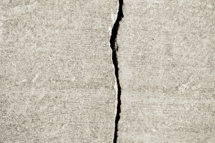 cracks in walls repair uae